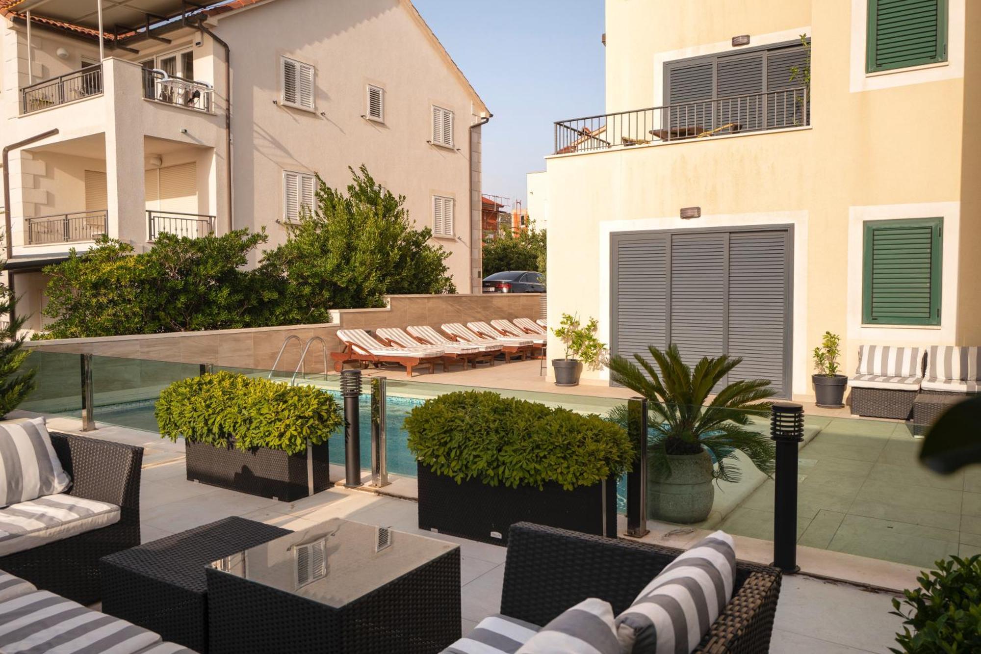 Villa Royale With Shared Pool Hvar Town Exterior photo