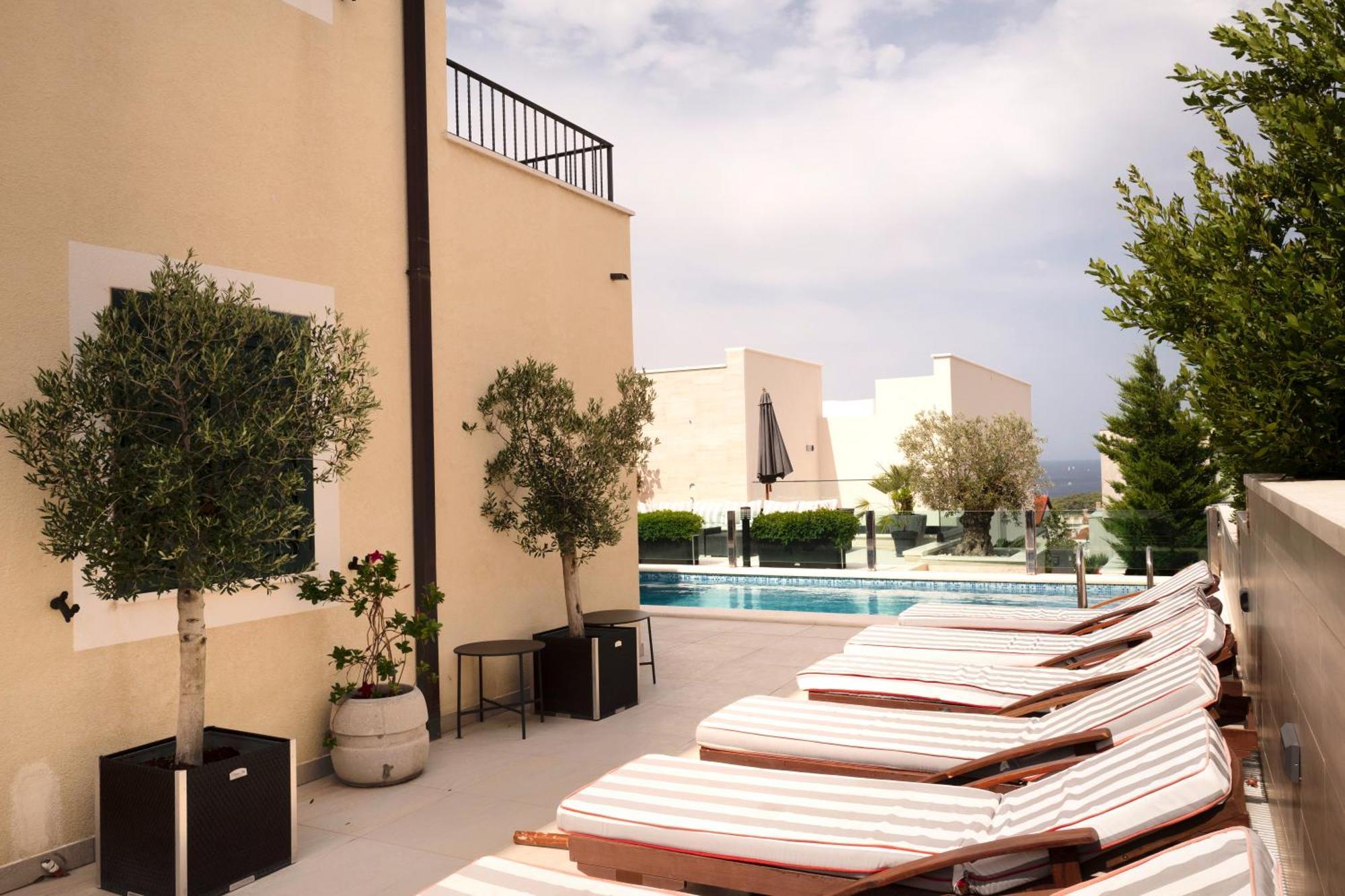 Villa Royale With Shared Pool Hvar Town Exterior photo