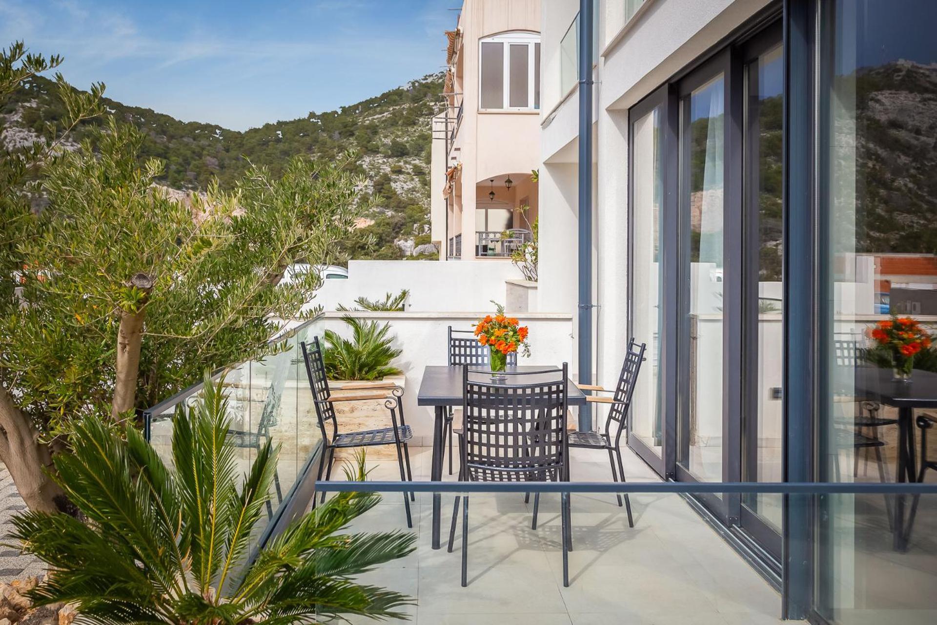 Villa Royale With Shared Pool Hvar Town Exterior photo