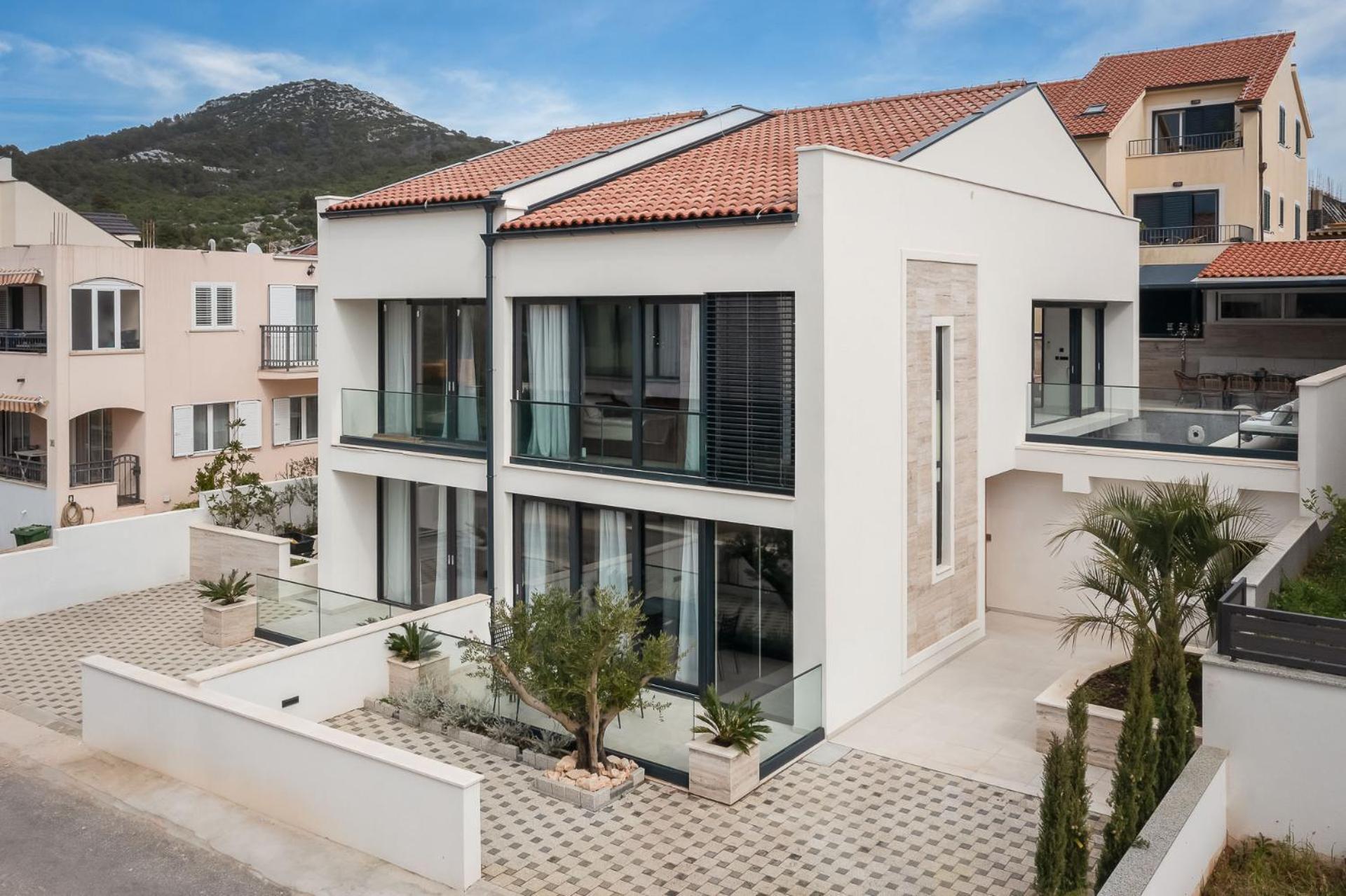 Villa Royale With Shared Pool Hvar Town Exterior photo